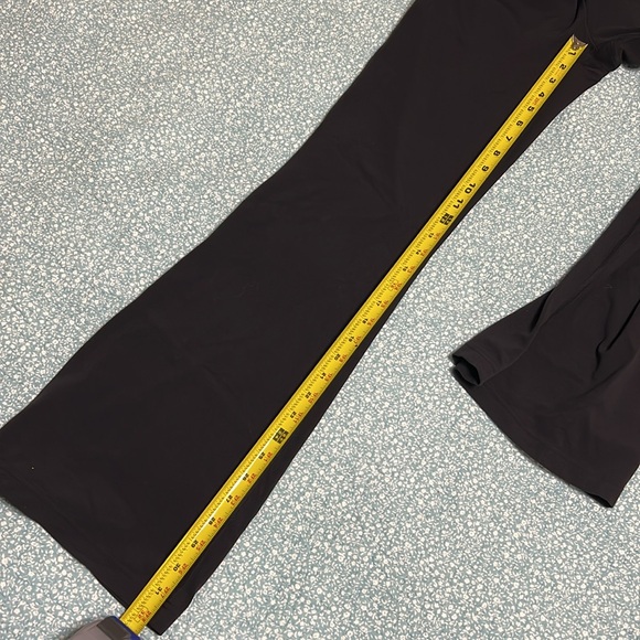 Lululemon Groove Nulu Super High Rise Flared Pant - Picture 6 of 6
